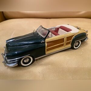 C2 Franklin Mint 1942 Chrysler Town & Country Convertible 1/24